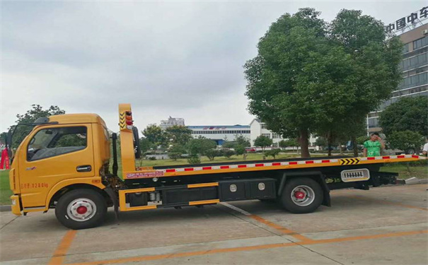 梅州定远24小时拖车救援电话号码，定远道路救援公司怎么收费的